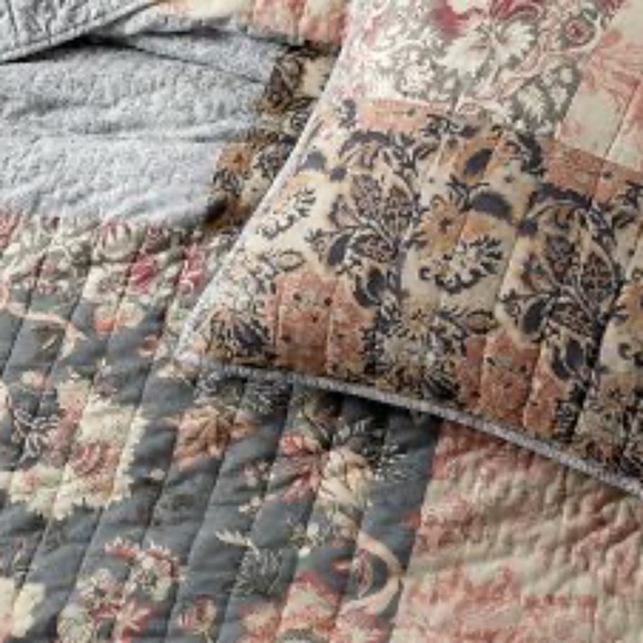 Pottery Barn Rosalyn Patchwork Quilted Cotton Euro Sham SINGLE - Picture 2 of 12